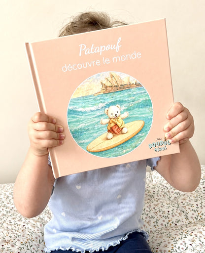 Découvre le monde - livre personnalisé avec le doudou